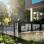 Quiet 2br Steps From Old Town, Parking Garage Apartmán Tallinn