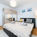 Quiet 2br Steps From Old Town, Parking Garage * Tallinn