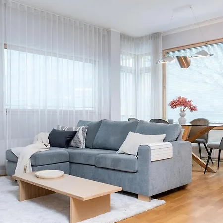 Apartment Quiet 2br Steps From Old Town, Parking Garage *