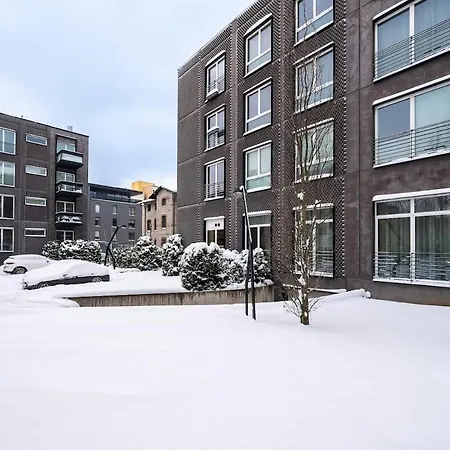 Apartment Quiet 2br Steps From Old Town, Parking Garage