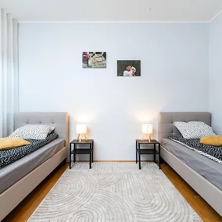 Quiet 2br Steps From Old Town, Parking Garage Tallinn