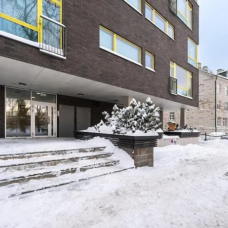 Quiet 2br Steps From Old Town, Parking Garage *