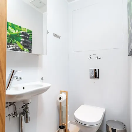 Appartement Quiet 2br Steps From Old Town, Parking Garage Tallinn
